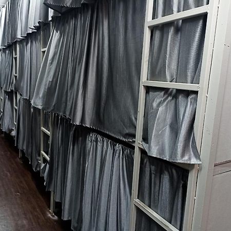Saffron Dormitory Goregaon East 孟买 外观 照片