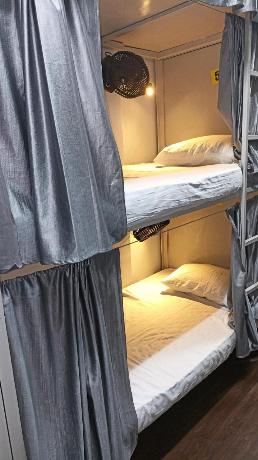 Saffron Dormitory Goregaon East 孟买 外观 照片